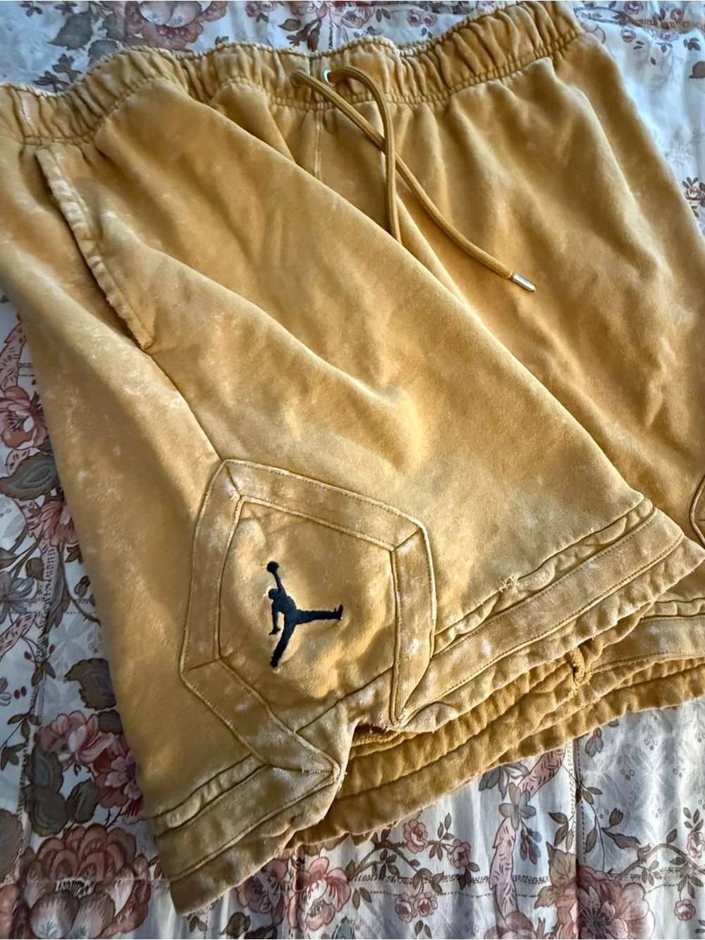 Jordan Men's Mustard Yellow Drew Fit Fleece Athletic Shorts